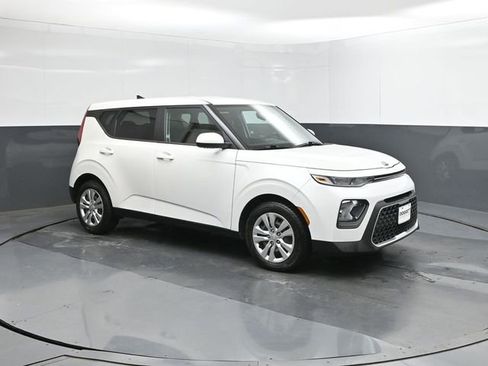 Used 2021 Kia Soul LX FWD image 16