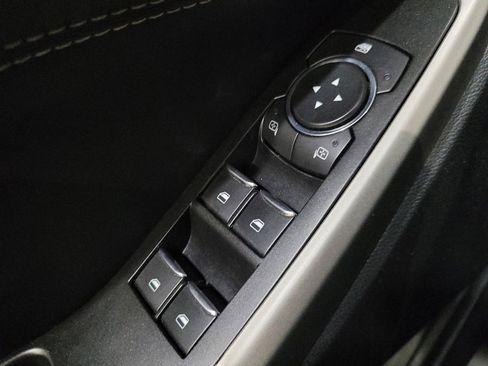 Used 2021 Ford Explorer XLT AWD/4WD image 27