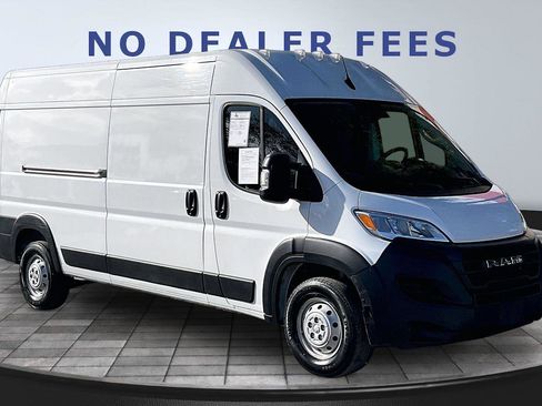 Used 2023 RAM ProMaster 2500 FWD image 3