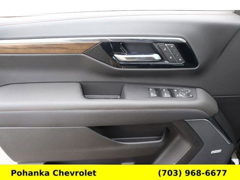 New 2026 Chevrolet Suburban High Country AWD/4WD image 19