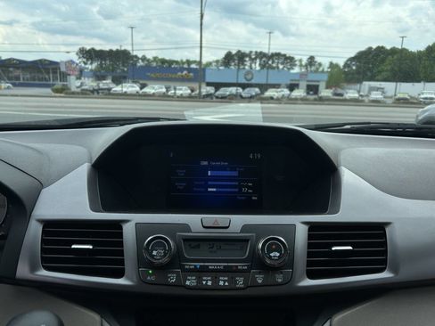 Used 2014 Honda Odyssey LX image 14