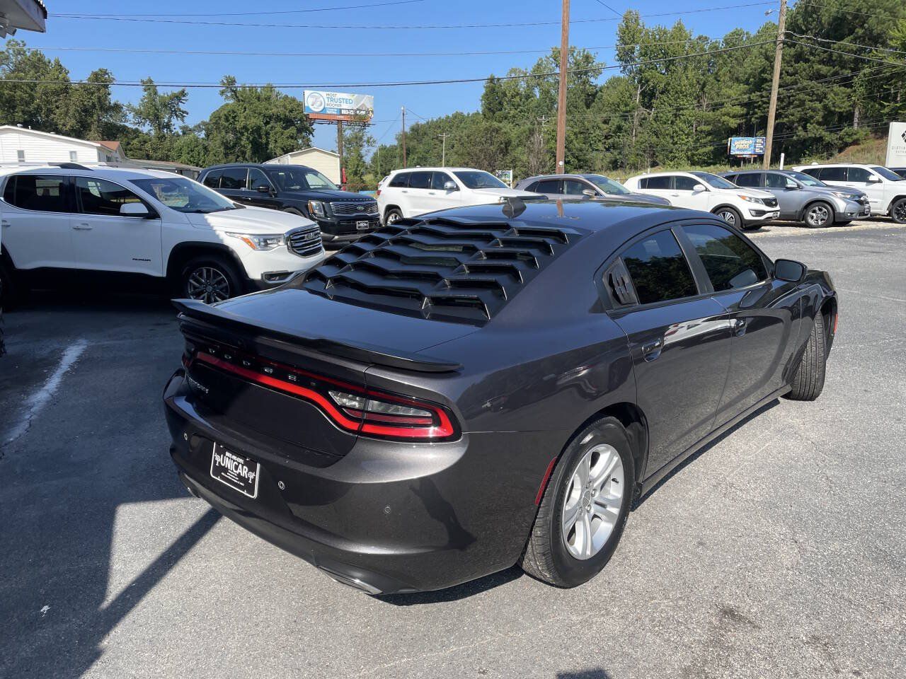 Used 2020 Dodge Charger SXT w/ Leather Interior Group RWD image 7