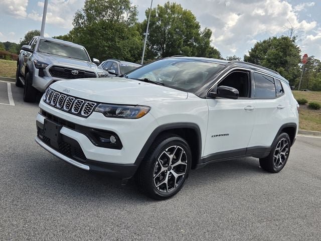 Used 2026 Jeep Compass Limited AWD/4WD image 4