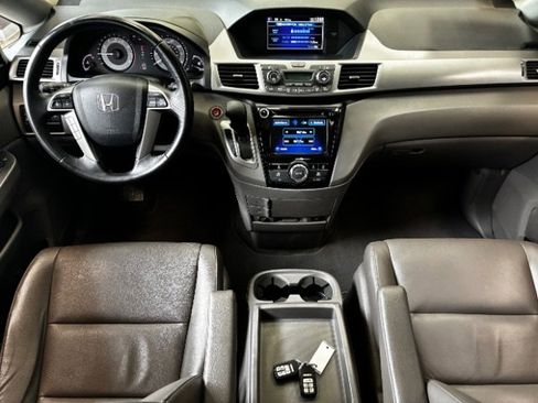 Used 2016 Honda Odyssey EX-L image 3