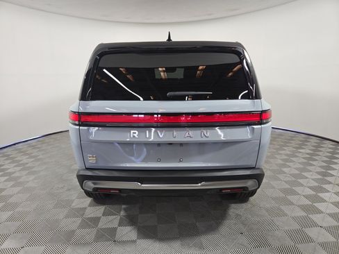 Used 2024 Rivian R1S Adventure AWD/4WD image 4