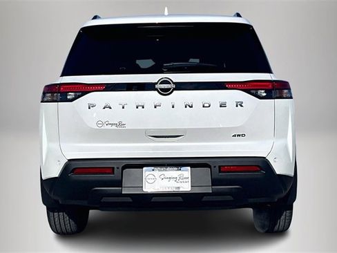 New 2025 Nissan Pathfinder SV image 3