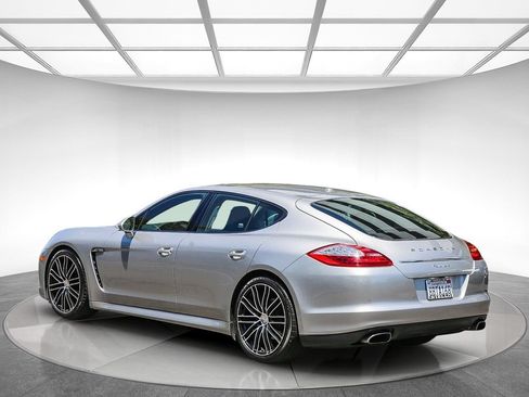 Used 2012 Porsche Panamera 4 image 2
