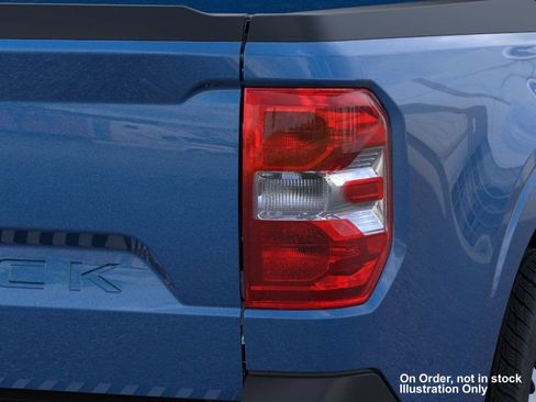 New 2026 Ford Maverick XL image 16