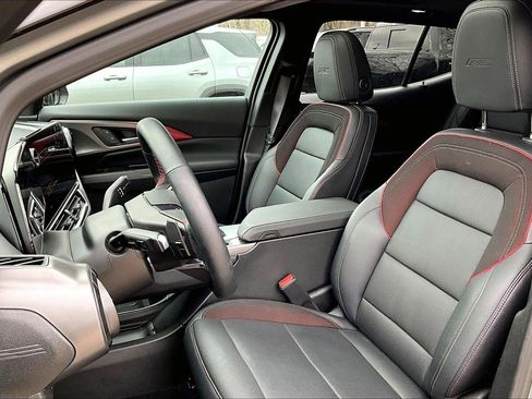 New 2026 Chevrolet Equinox EV RS w/ Convenience Package II AWD/4WD image 9