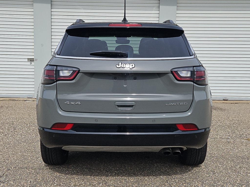 Used 2022 Jeep Compass Limited w/ Elite Group AWD/4WD image 6