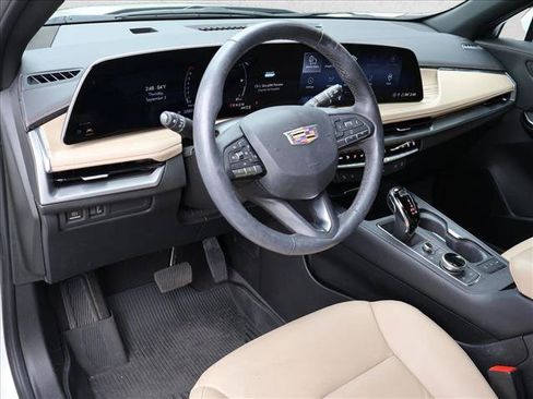 Used 2024 Cadillac XT4 Premium Luxury AWD/4WD image 13