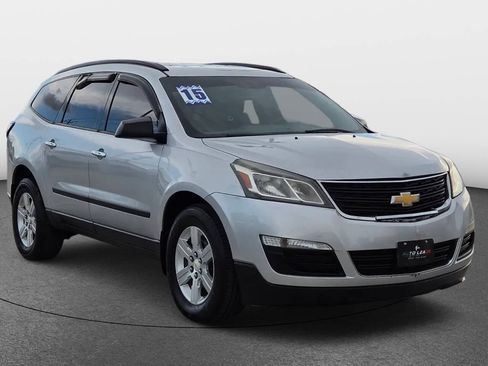 Used 2015 Chevrolet Traverse LS FWD image 2
