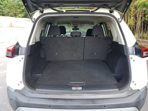 Used 2023 Nissan Rogue S FWD image 11