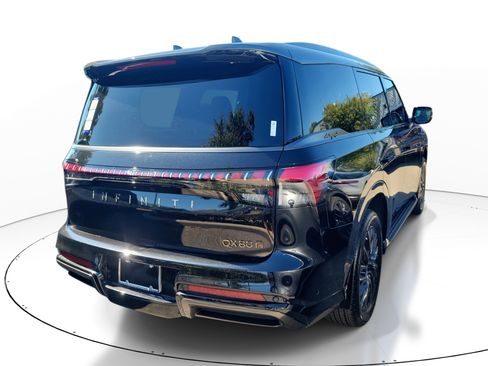 New 2026 INFINITI QX80 Autograph w/ Premium Cargo Package image 3