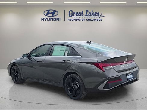 New 2026 Hyundai Elantra SEL Sport Premium w/ Cargo Package FWD image 4