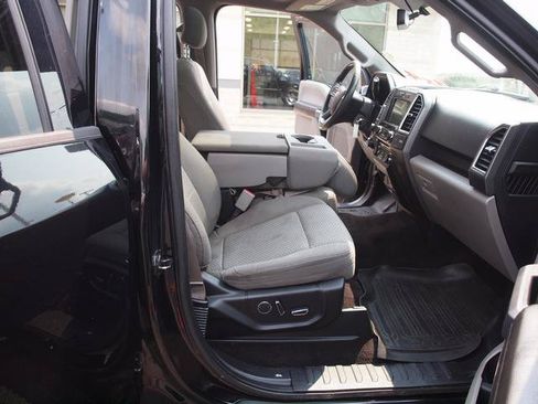 Used 2016 Ford F150 XLT w/ Equipment Group 302A Luxury AWD/4WD image 6