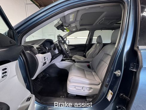 Used 2017 Honda Pilot Elite image 12