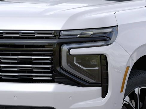 New 2025 Chevrolet Suburban High Country image 10