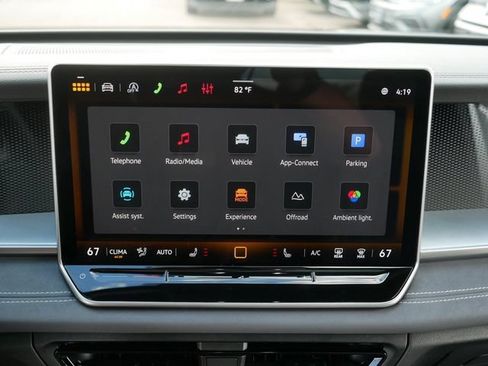 Certified 2026 Volkswagen Tiguan SE R-Line AWD/4WD image 30