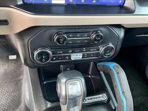 Used 2022 Ford Bronco Wildtrak AWD/4WD image 23