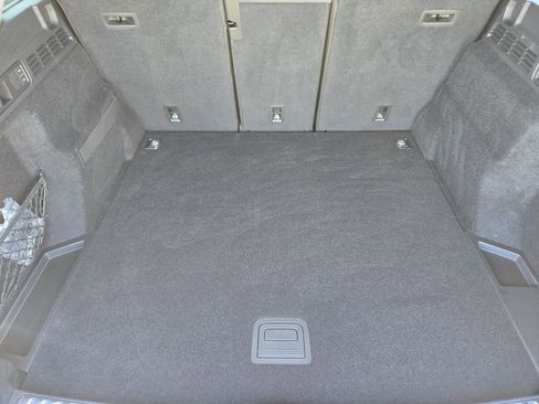 Certified 2025 Audi Q5 Prestige image 42