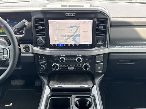 New 2025 Ford F250 Platinum image 47