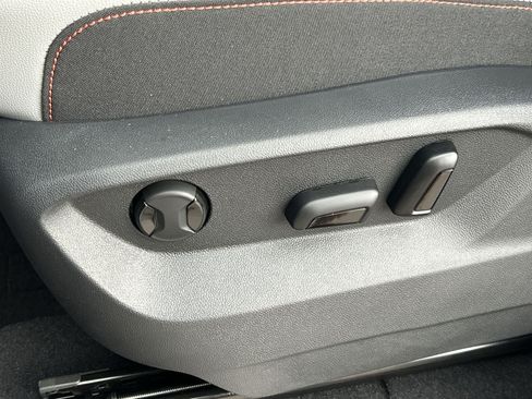 New 2026 Volkswagen Atlas Peak Edition AWD/4WD image 16
