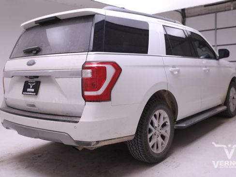 Used 2020 Ford Expedition XLT w/ Equipment Group 202A image 4