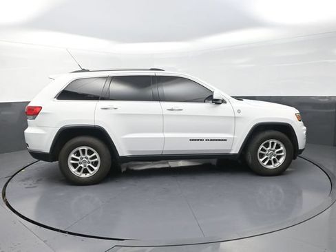 Used 2019 Jeep Grand Cherokee Laredo AWD/4WD image 20
