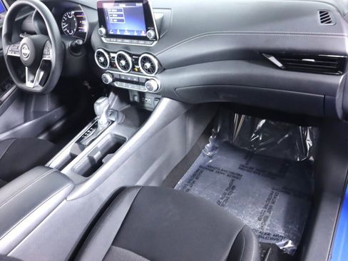 Used 2024 Nissan Sentra SV image 39