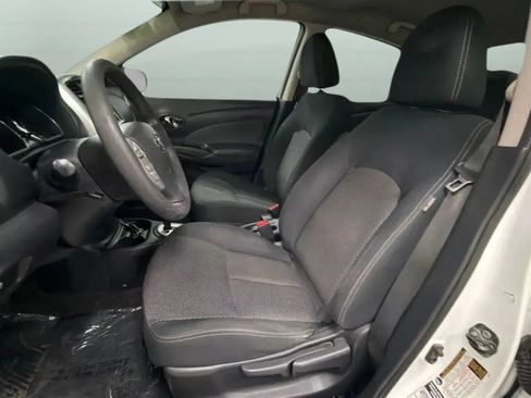 Used 2016 Nissan Versa SV FWD image 18