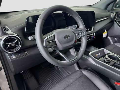 New 2026 Chevrolet Equinox LT w/ Convenience Package II FWD image 9