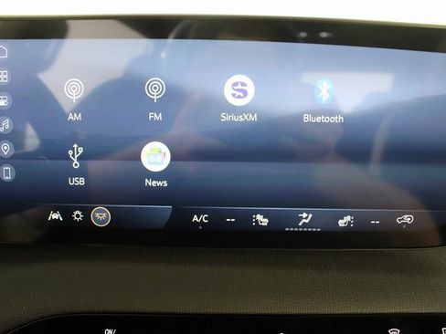 New 2026 Buick Enclave Sport Touring w/ Power Package image 7