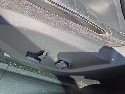 Used 2015 Jeep Cherokee Limited w/ Trailer Tow Group AWD/4WD image 11