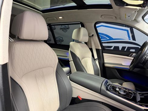 Used 2023 BMW X7 xDrive40i w/ Executive Package image 35