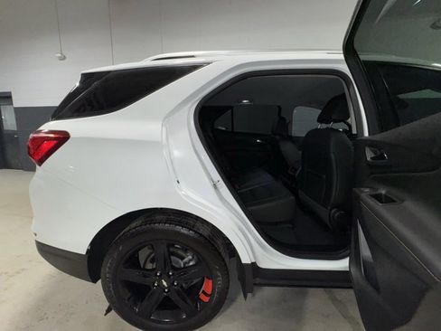Used 2020 Chevrolet Equinox Premier w/ Premier Redline Edition image 11