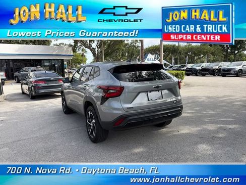 Used 2025 Chevrolet Trax RS w/ Driver Confidence Package FWD image 7