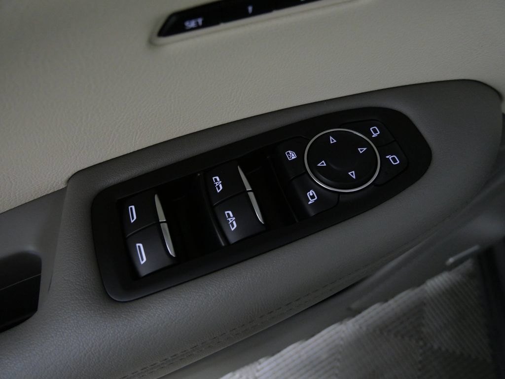 Used 2023 Cadillac XT6 Premium Luxury AWD/4WD image 17