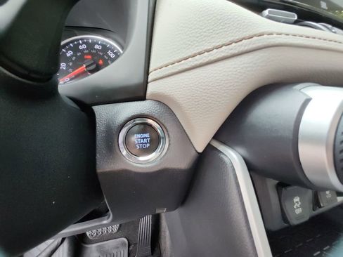 Used 2021 Toyota RAV4 XLE Premium image 21