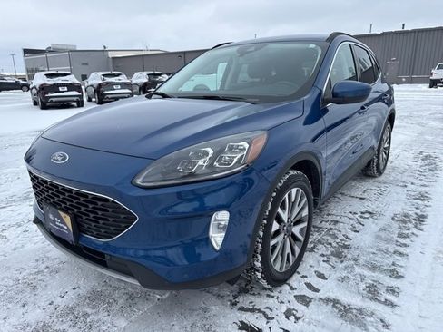 Certified 2022 Ford Escape Titanium w/ Class II Trailer Tow Package image 3