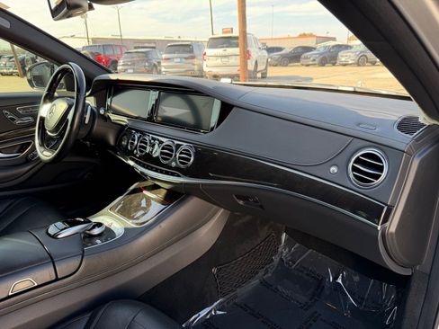 Used 2015 Mercedes-Benz S 550 Sedan image 18