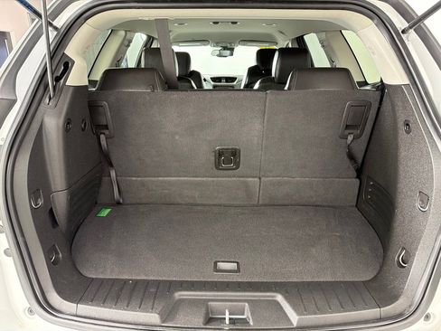 Used 2017 Chevrolet Traverse Premier image 23