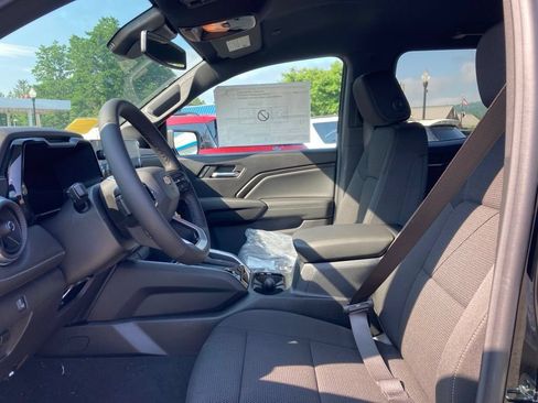 New 2026 Chevrolet Colorado LT w/ Advanced Trailering Package AWD/4WD image 3