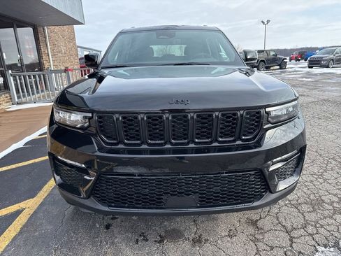 New 2025 Jeep Grand Cherokee Limited w/ Black Appearance Package AWD/4WD image 3