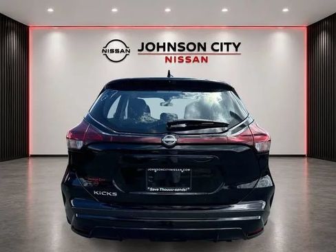 Used 2025 Nissan Kicks Play S FWD image 6