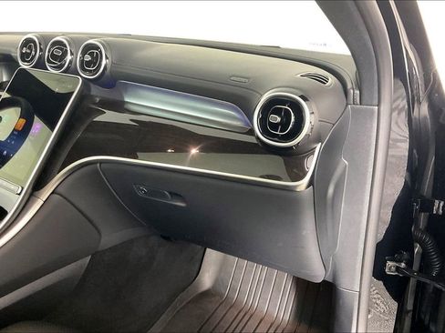 Used 2026 Mercedes-Benz GLC 300 4MATIC image 14