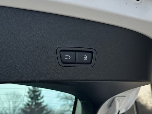 Used 2025 Alfa Romeo Tonale Base w/ Premium Package image 24