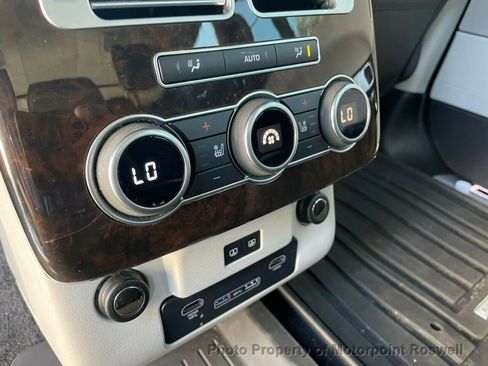 Used 2017 Land Rover Range Rover Long Wheelbase Autobiography image 11