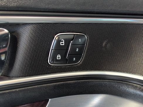 Used 2018 Ford Explorer Platinum image 9