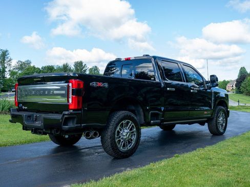 Used 2023 Ford F250 Limited AWD/4WD image 3